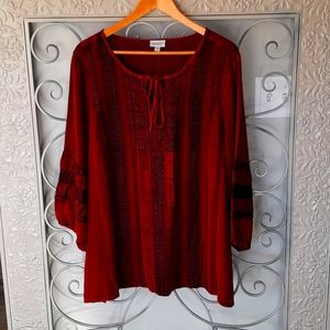 Comfortable top wear for casual or dress up. Embroidery on front. Elastic wrist.